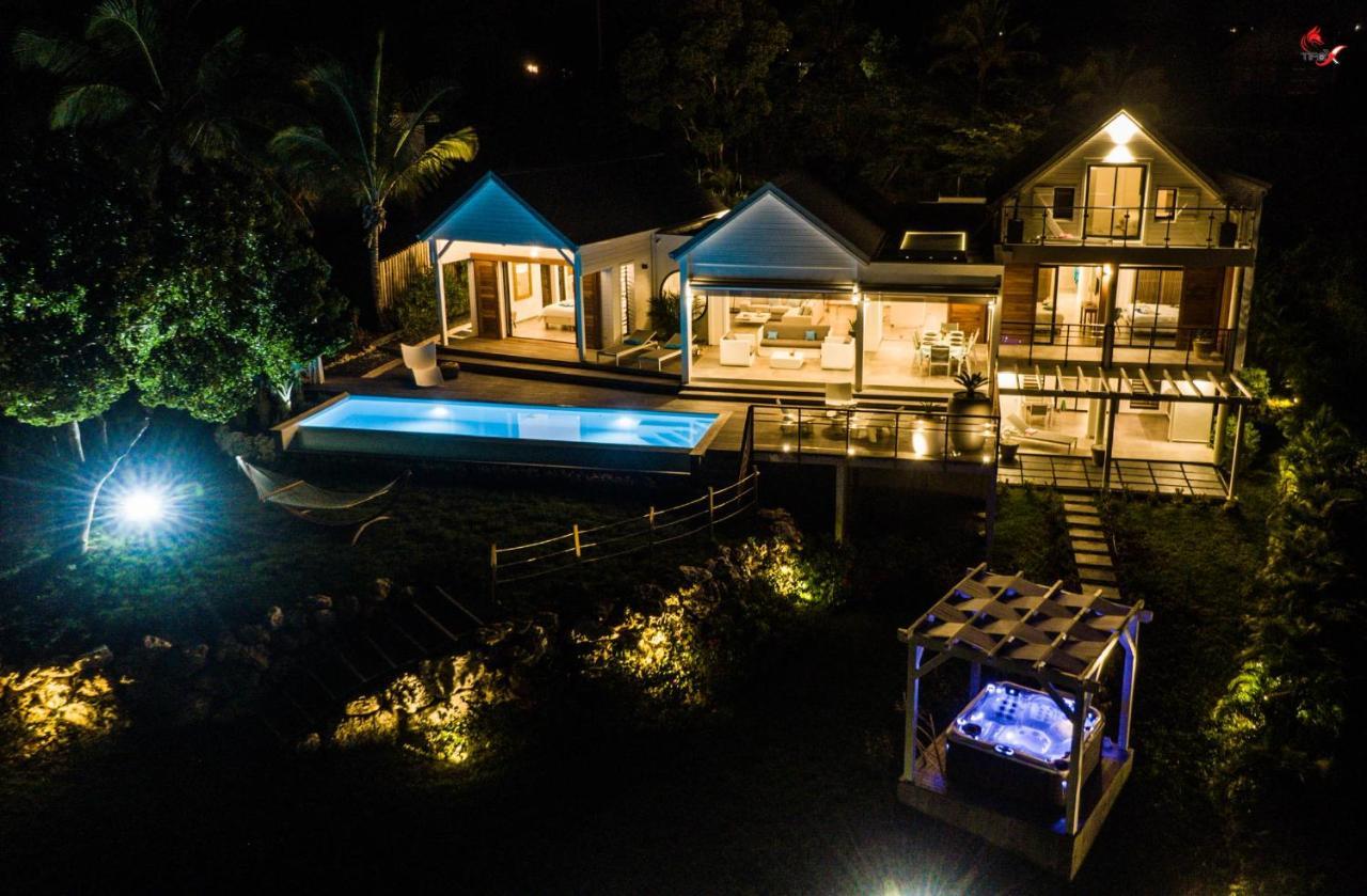 The View - Magnifique Villa Face A La Mer Sainte-Anne  Bagian luar foto