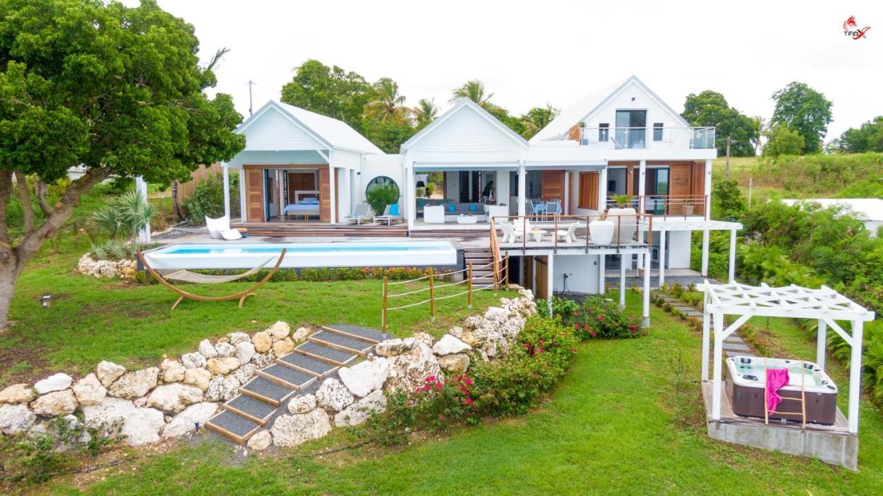 The View - Magnifique Villa Face A La Mer Sainte-Anne  Bagian luar foto